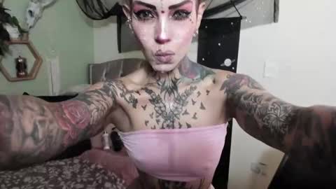 Snapshot of milf_onlyseduction chatting on November 10, 1:10 pm Isabella online show from November 10, 1:10 pm