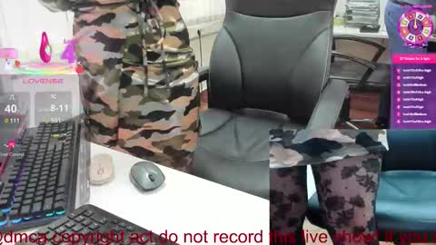 Snapshot of milf_viktoria chatting on February 12, 11:16 am Viktoria online show from February 12, 11:16 am