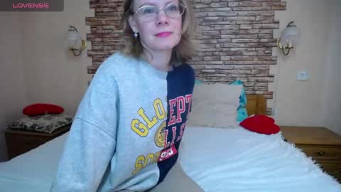 Elen online show from May 4, 3:52 pm