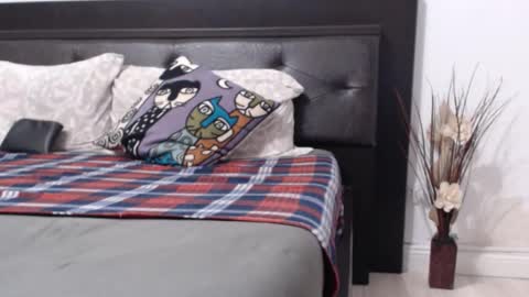 Snapshot of milfbiglips38 chatting on October 6, 3:59 am milfa online show from October 6, 3:59 am