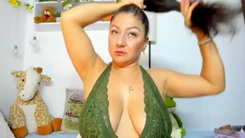 Nakary Bustamante online show from July 7, 10:58 pm