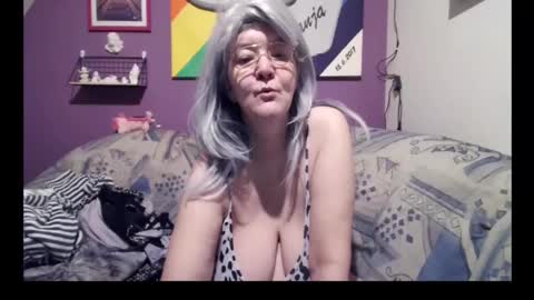 Milfchantal online show from February 26, 8:26 am