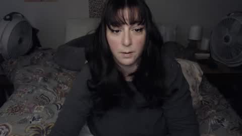 Snapshot of milfmonee chatting on May 23, 1:26 pm MILF Monee online show from May 23, 1:26 pm