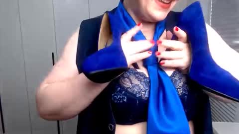 MilfScarlette online show from September 11, 4:12 am