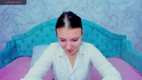 milinafox online show from February 7, 4:27 am