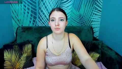 milinafox online show from March 7, 5:51 am