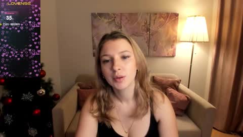 milinafox online show from January 8, 10:45 pm