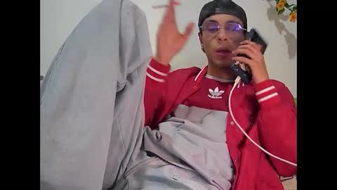 Snapshot of militoveruss2 chatting on March 14, 1:12 am militoveruss2 online show from March 14, 1:12 am