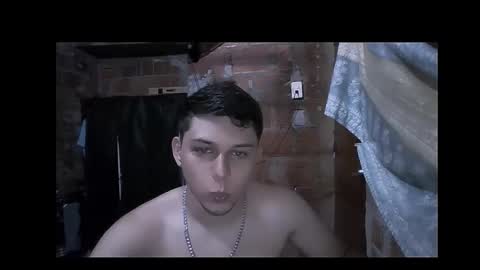 milk_boy25 online show from September 17, 9:38 pm
