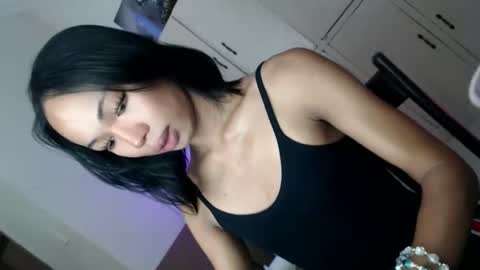 Snapshot of milka_madness chatting on May 30, 8:44 am milka_madness online show from May 30, 8:44 am