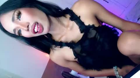 Snapshot of milka_madness chatting on June 3, 7:44 am milka_madness online show from June 3, 7:44 am