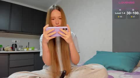 MilkaLiza online show from March 2, 6:26 pm