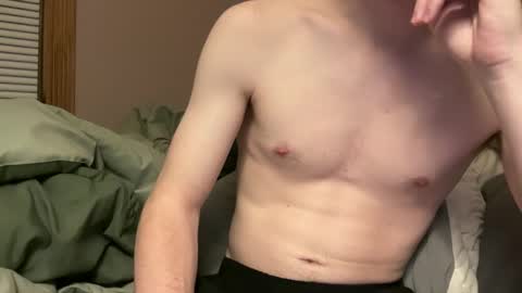 Snapshot of milkedboy964 chatting on November 30, 12:58 am milkedboy964 online show from November 30, 12:58 am