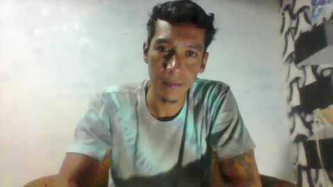 Snapshot of milkhammer chatting on December 3, 12:57 am Hammer online show from December 3, 12:57 am
