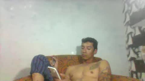 Snapshot of milkhammer chatting on December 3, 4:03 am Hammer online show from December 3, 4:03 am