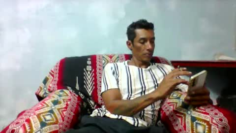 Snapshot of milkhammer chatting on April 9, 2:44 am Hammer online show from April 9, 2:44 am