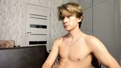 Isaac online show from June 22, 9:56 pm