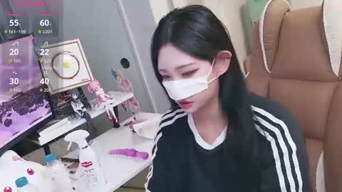 Snapshot of milksola chatting on June 16, 11:46 am milksola online show from June 16, 11:46 am