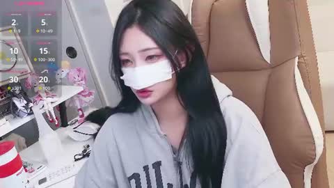 Snapshot of milksola chatting on June 22, 2:36 pm milksola online show from June 22, 2:36 pm
