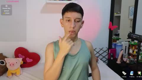 Snapshot of milky__boy_ chatting on February 21, 5:52 am H A R O L D online show from February 21, 5:52 am