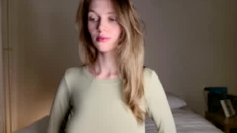 Snapshot of milky__way_ chatting on December 4, 2:59 pm milky__way_ online show from December 4, 2:59 pm