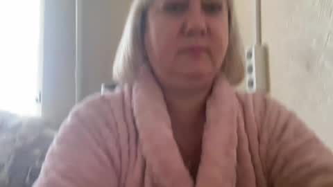 milkyangel19 online show from March 28, 9:20 am