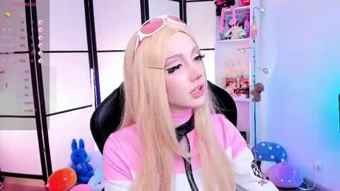 Snapshot of milkycute chatting on May 6, 6:46 pm milky cute online show from May 6, 6:46 pm