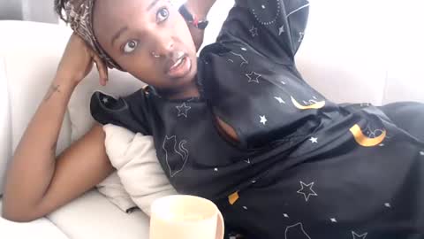 milla_armani online show from June 21, 9:45 am