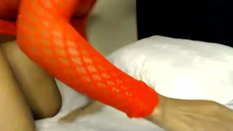 milla_armani online show from July 15, 1:05 pm