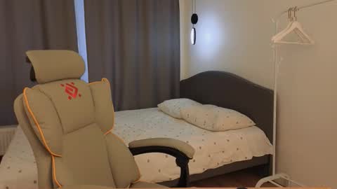 Snapshot of milla_bellaa chatting on March 15, 4:40 am Eva online show from March 15, 4:40 am