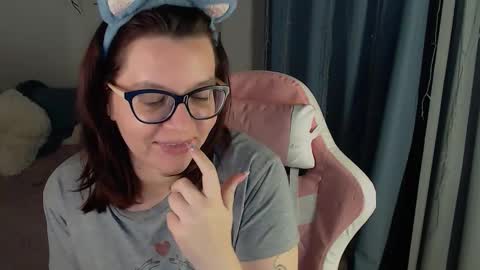 Snapshot of millapoolys chatting on March 5, 3:19 pm Milla online show from March 5, 3:19 pm