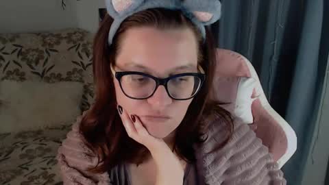 Snapshot of millapoolys chatting on April 29, 4:00 pm Milla online show from April 29, 4:00 pm