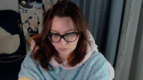 Snapshot of millapoolys chatting on May 2, 2:55 pm Milla online show from May 2, 2:55 pm