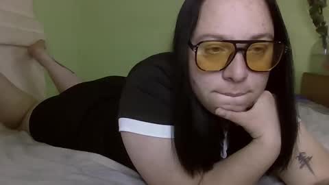 MillaSourety online show from March 19, 7:01 am