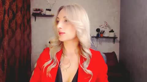 MillaXQueen online show from February 17, 2:37 pm