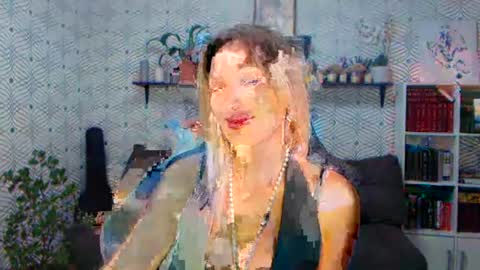 MillaXQueen online show from June 14, 8:38 am