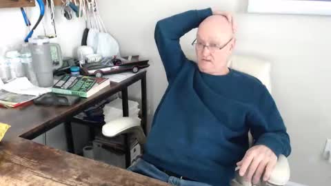 Snapshot of millenium0129 chatting on January 17, 7:17 pm millenium0129 online show from January 17, 7:17 pm