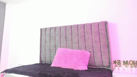 miller_silvana online show from June 11, 11:41 am