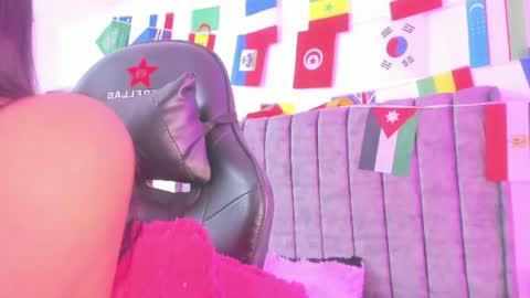 miller_silvana online show from June 27, 12:22 pm