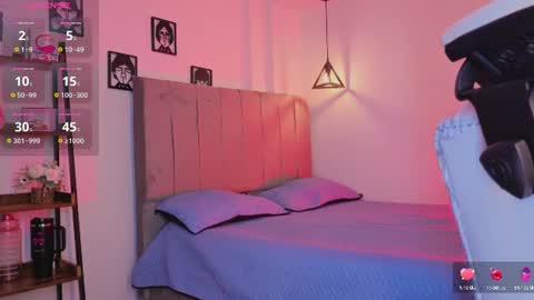 miller_vanessa_ online show from June 17, 9:05 pm