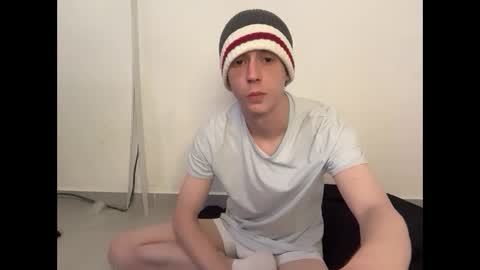 Snapshot of millerjdm chatting on April 3, 6:50 pm SlimnHungOH online show from April 3, 6:50 pm