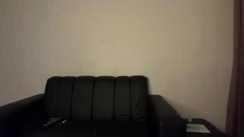 Snapshot of millerjdm chatting on April 13, 2:06 am SlimnHungOH online show from April 13, 2:06 am