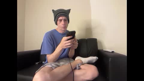 Snapshot of millerjdm chatting on May 7, 10:15 pm SlimnHungOH online show from May 7, 10:15 pm