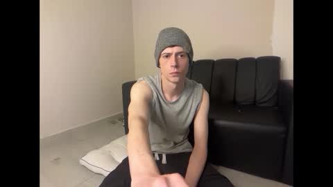 Snapshot of millerjdm chatting on May 16, 9:24 pm SlimnHungOH online show from May 16, 9:24 pm