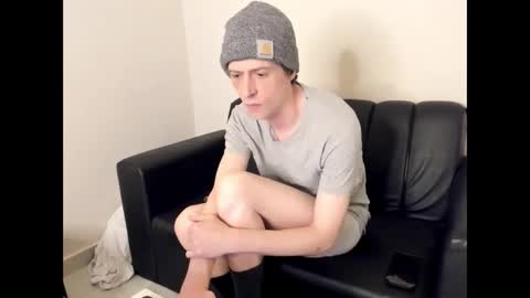 Snapshot of millerjdm chatting on May 22, 10:37 pm SlimnHungOH online show from May 22, 10:37 pm