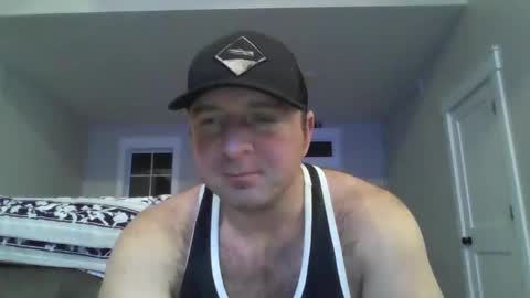 Snapshot of millertimenow34 chatting on January 27, 3:15 am millertime feet bigcock hairy straight muscles online show from January 27, 3:15 am