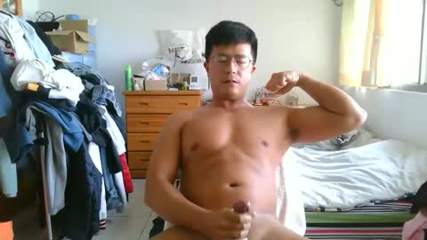 millerwu online show from May 23, 1:44 am
