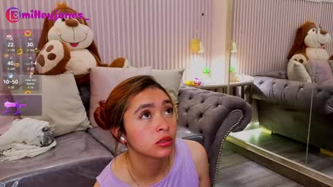 milleyjones_ online show from April 23, 12:29 pm