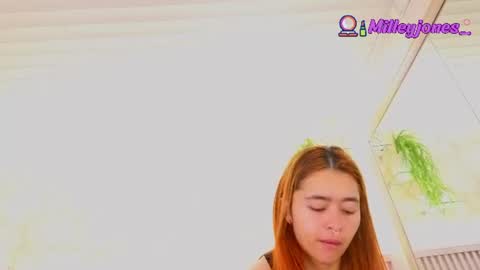 milleyjones_ online show from June 25, 12:09 pm
