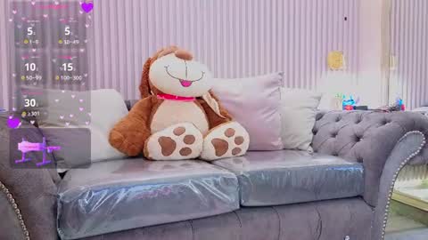 milleyjones_ online show from July 28, 11:50 am